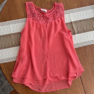 Women’s Sleeveless Blouse